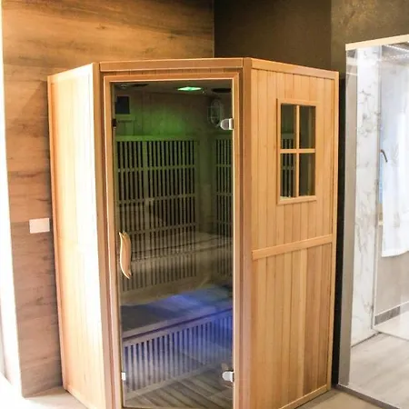 Garda Fantasy Jacuzzi Sauna Piscina