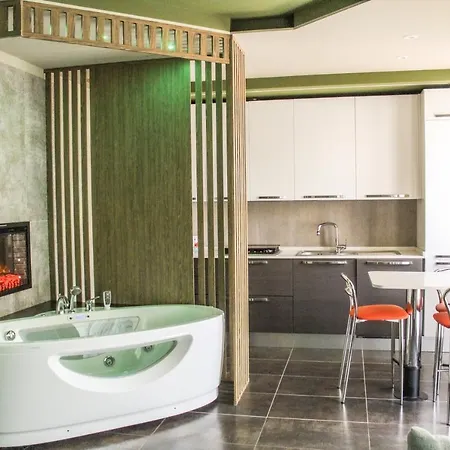 Garda Fantasy Jacuzzi Sauna Piscina