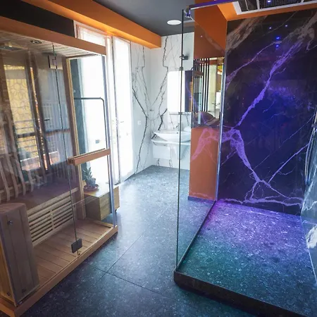 Apartment Garda Fantasy Jacuzzi Sauna Piscina Desenzano del Garda